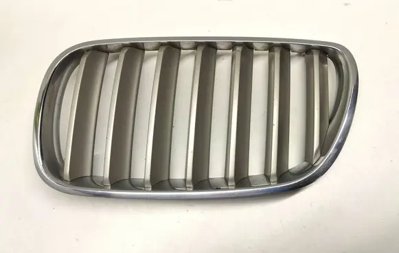 BMW X3 E83 Front bumper upper radiator grill 3420087 51113420087