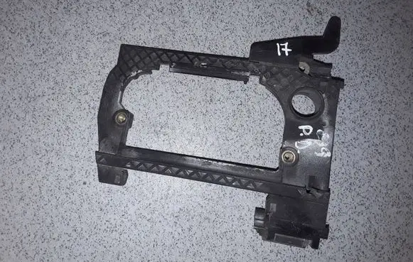 BMW 5 E39 Front door exterior handle/bracket 51218235164