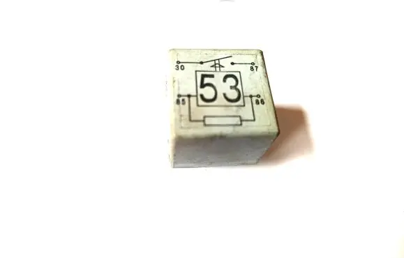 Volkswagen Golf IV Other relay 141951253B