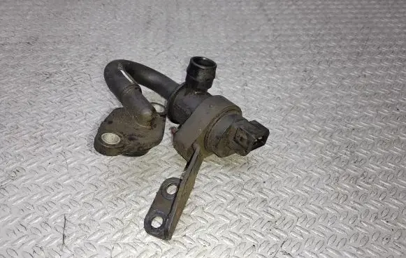 Opel Astra H Vacuum valve 13110331