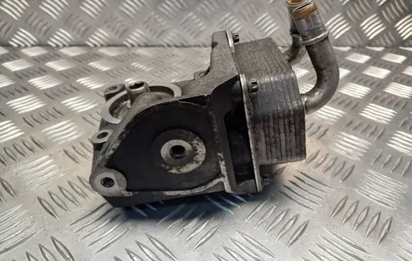 Ford Focus Oil filter mounting bracket 4M5Q6B624BD