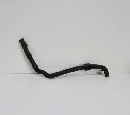 Volkswagen PASSAT B8 Engine coolant pipe/hose