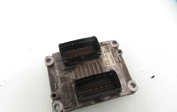 Fiat Punto (188) Engine control unit/module 1037352994 0261204983