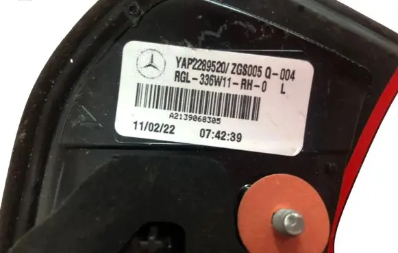 Mercedes-Benz E W213 Rear/tail lights 2139068305