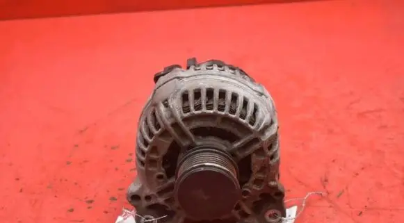 Skoda Fabia Mk2 (5J) Generator/alternator 045903023A