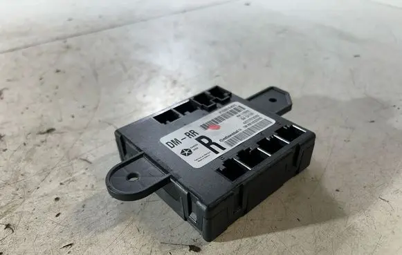Maserati Ghibli Door control unit/module 52851640AC P52851640AC A2C7378720300
