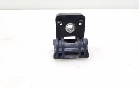 Opel Astra J Radiator mount bracket 13250318