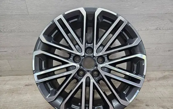 R18 alloy rim