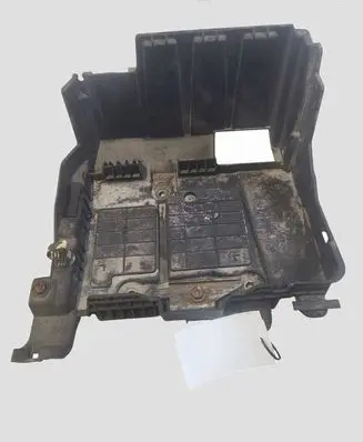 Renault Scenic II - Grand scenic II Battery tray 8200467409