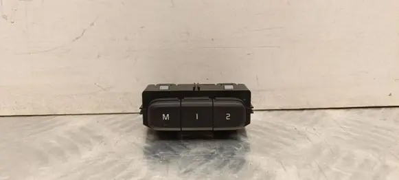 Volvo XC40 Seat control switch 31443862
