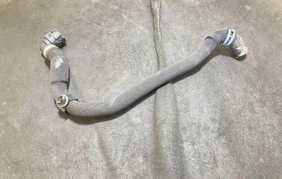Cupra Born Engine coolant pipe/hose