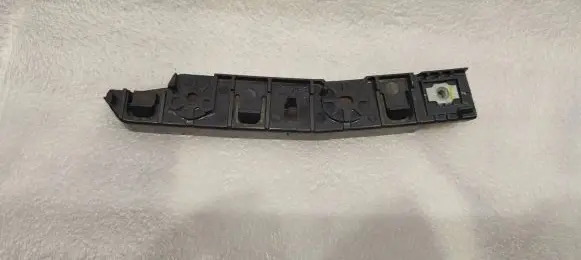 Dodge RAM Front bumper mounting bracket 68275365AA