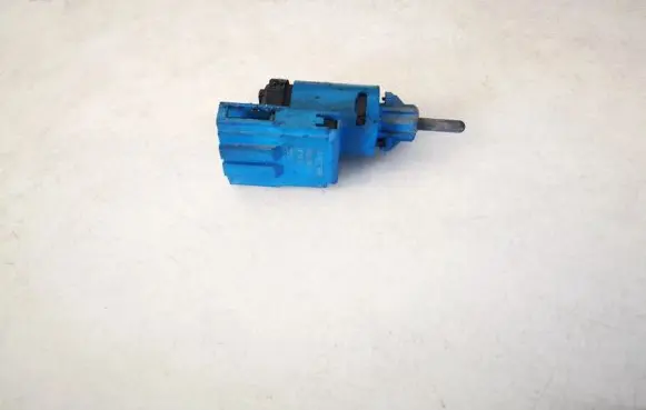 Audi A4 S4 B6 8E 8H Brake pedal sensor switch 1j0927189e