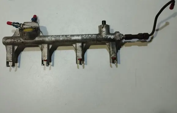 Opel Zafira B Fuel main line pipe 55351030