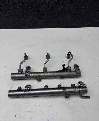 Mercedes-Benz GL X166 Fuel main line pipe A6420703095