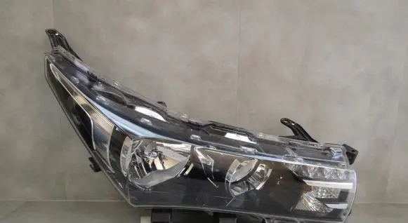 Toyota Corolla E160 E170 Headlight/headlamp 81110-02E70-00