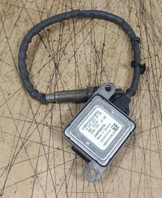 Mercedes-Benz Sprinter W906 Lambda probe sensor A0009050008