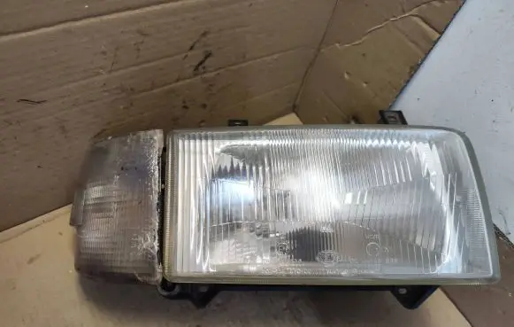 Volkswagen Transporter - Caravelle T4 Headlight/headlamp 7R0144438 0244438R20