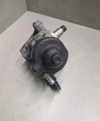 Audi A4 S4 B8 8K Fuel injection high pressure pump 0445010507 05100110 03L130755