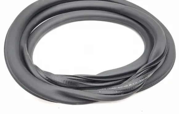 Peugeot 3008 III Rear door rubber seal (on body) 9841055180
