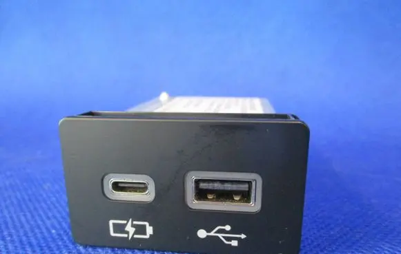 Lexus NX USB socket connector 8619078020 CAUL5BX0AJ 834576