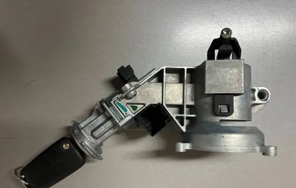 Opel Corsa D Ignition lock 56155E