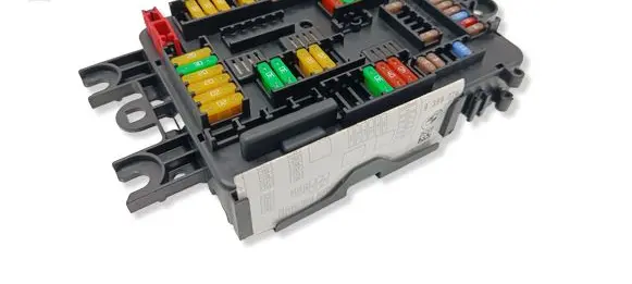 BMW 2 F22 F23 Fuse module 9389070