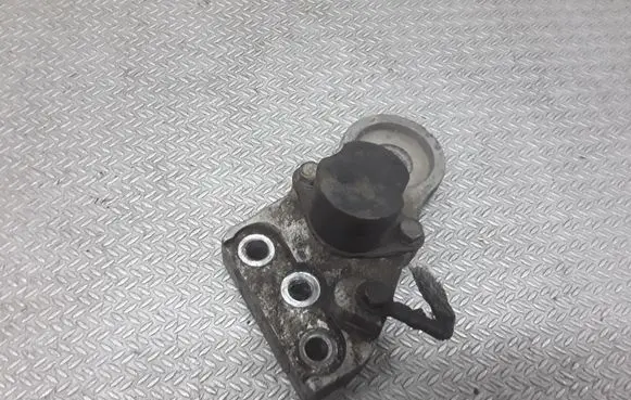 KIA Rio Engine mounting bracket
