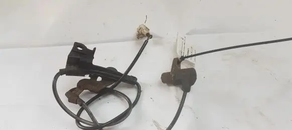 Toyota Avensis T250 ABS brake wheel speed sensor 0265006676 89543-02040