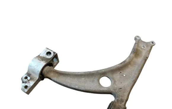Volkswagen PASSAT B6 Front lower control arm/wishbone 3C0407153B