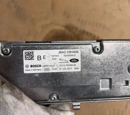 Land Rover Range Rover Velar Windshield/windscreen camera J8A219H406