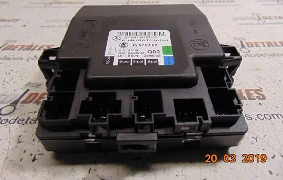 Mercedes-Benz B W245 Door control unit/module A1698207526