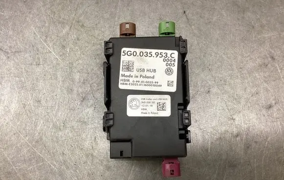 Skoda Superb B8 (3V) USB control unit 5G0035953C