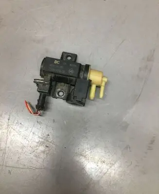 Nissan Qashqai Vacuum valve 8200790180 16T114 70181405
