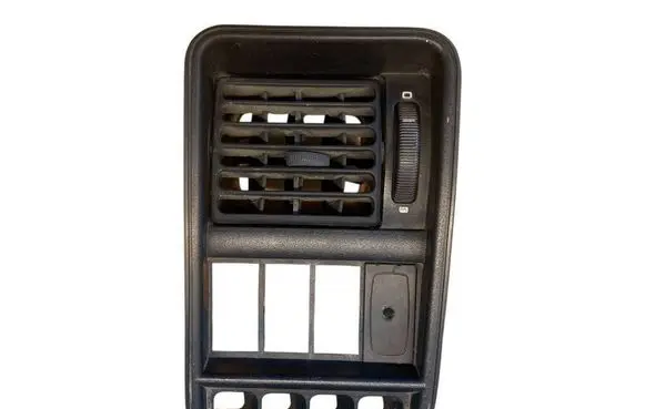 Ford Sierra Dash center air vent grill 83BGA018B09AA