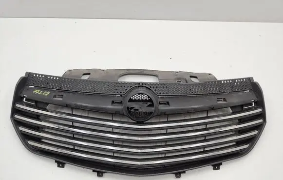 Opel Vivaro Front grill 623105615R