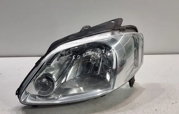 Volkswagen Fox Headlight/headlamp
