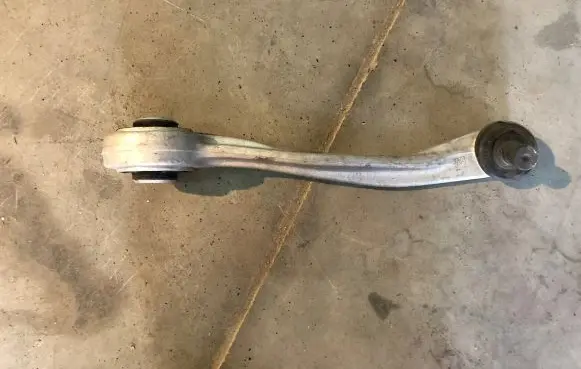 Front lower control arm/wishbone
