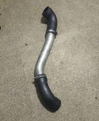 BMW 5 E39 Intercooler hose/pipe 2247967