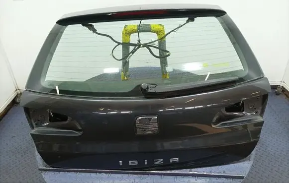 Tailgate/trunk/boot lid