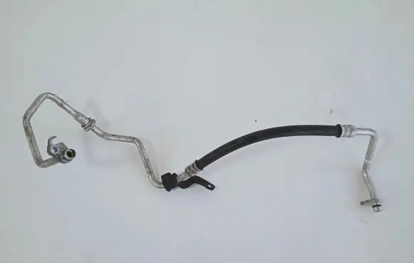 Infiniti M Air conditioning (A/C) pipe/hose