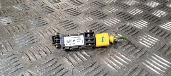 Audi A6 S6 C5 4B Airbag deployment crash/impact sensor 8E0959643A 040702 0231807W0KKQ