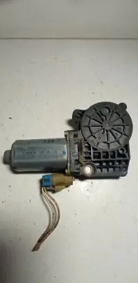 Mercedes-Benz ML W163 Front door window regulator motor 990407100