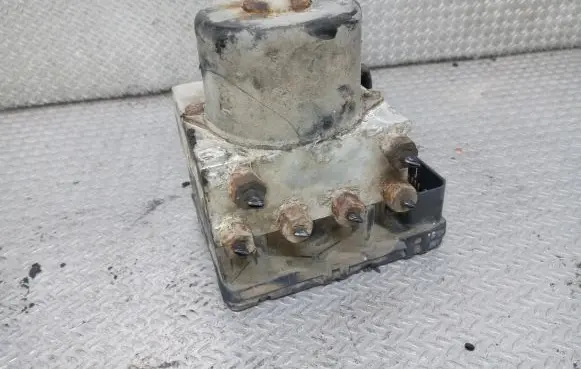 Chrysler Voyager ABS Pump 04686987AAB