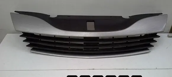 Renault Laguna II Front grill 8200012581