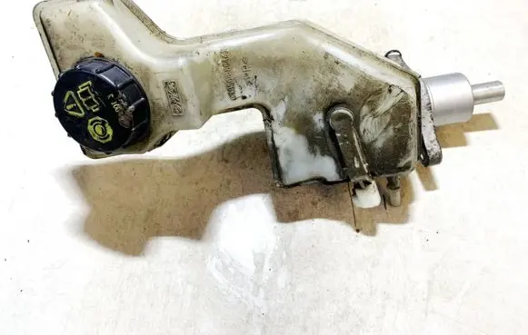 Master brake cylinder