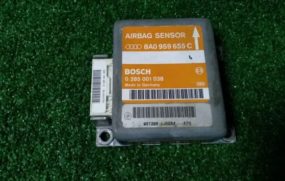 Audi A4 S4 B5 8D Airbag control unit/module 8A0959655C 0285001038