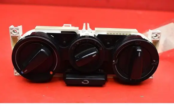 Volkswagen PASSAT B5 Climate control unit 1J0819045E