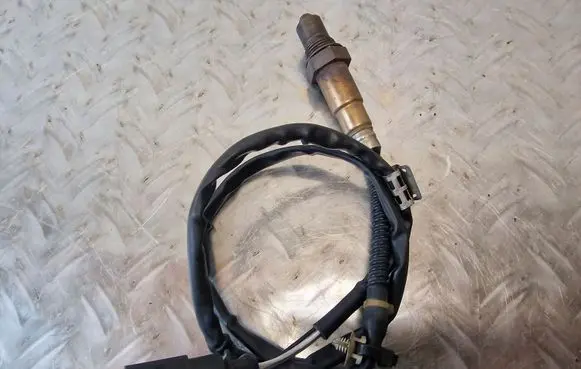 Audi A8 S8 D2 4D Lambda probe sensor 077906265AE