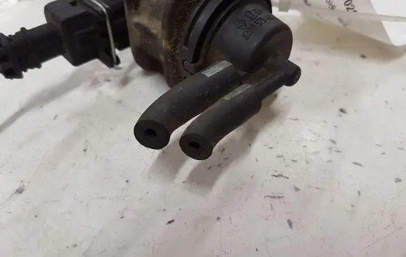 Renault Scenic II - Grand scenic II Turbo solenoid valve EV521